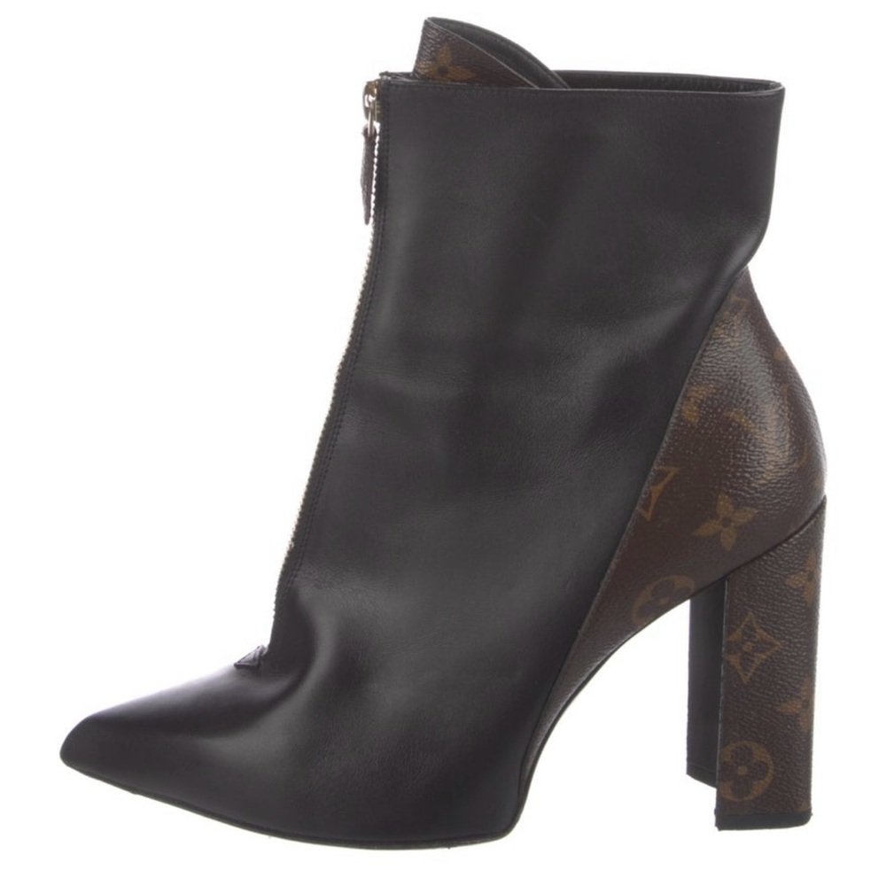 Louis Vuitton leather boots. Size 39. Very good condition